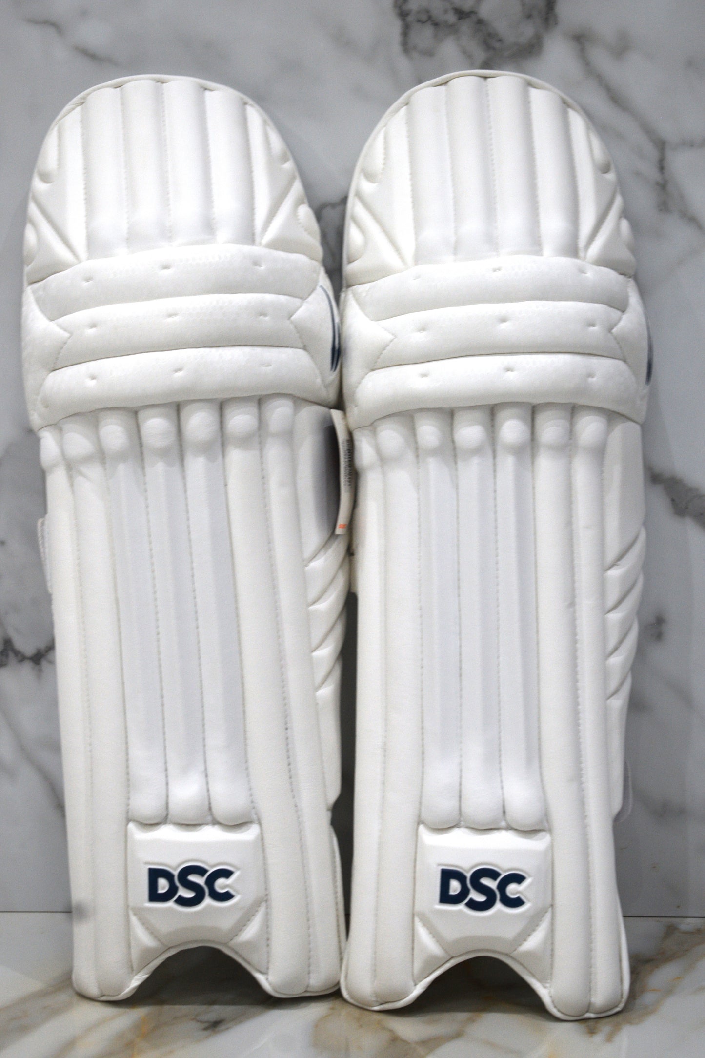DSC Pearla X Pro Batting Leggaurd
