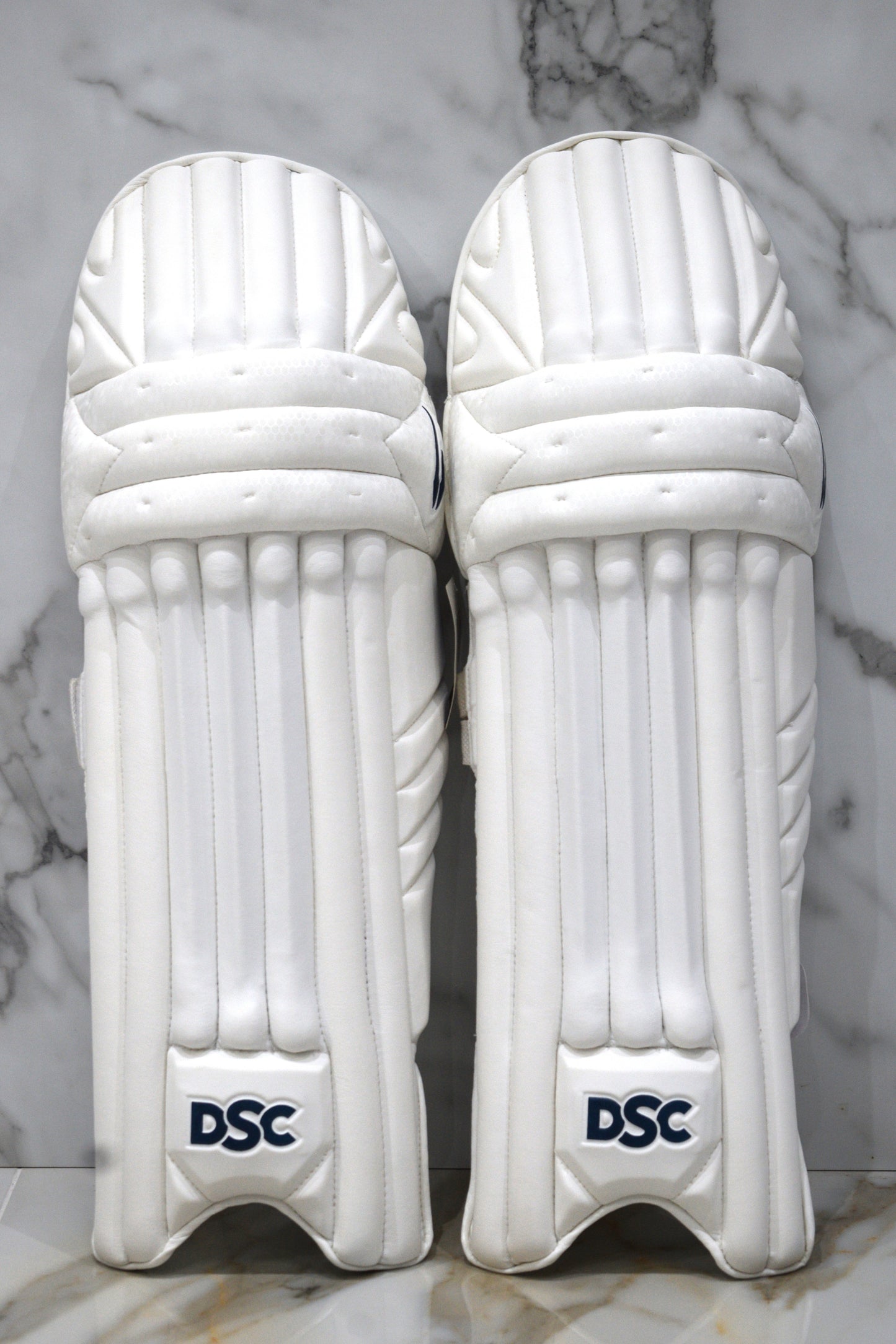 DSC Pearla X Pro Batting Leggaurd