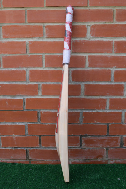 MRF Chase Master - Player Grade Cricket Bat