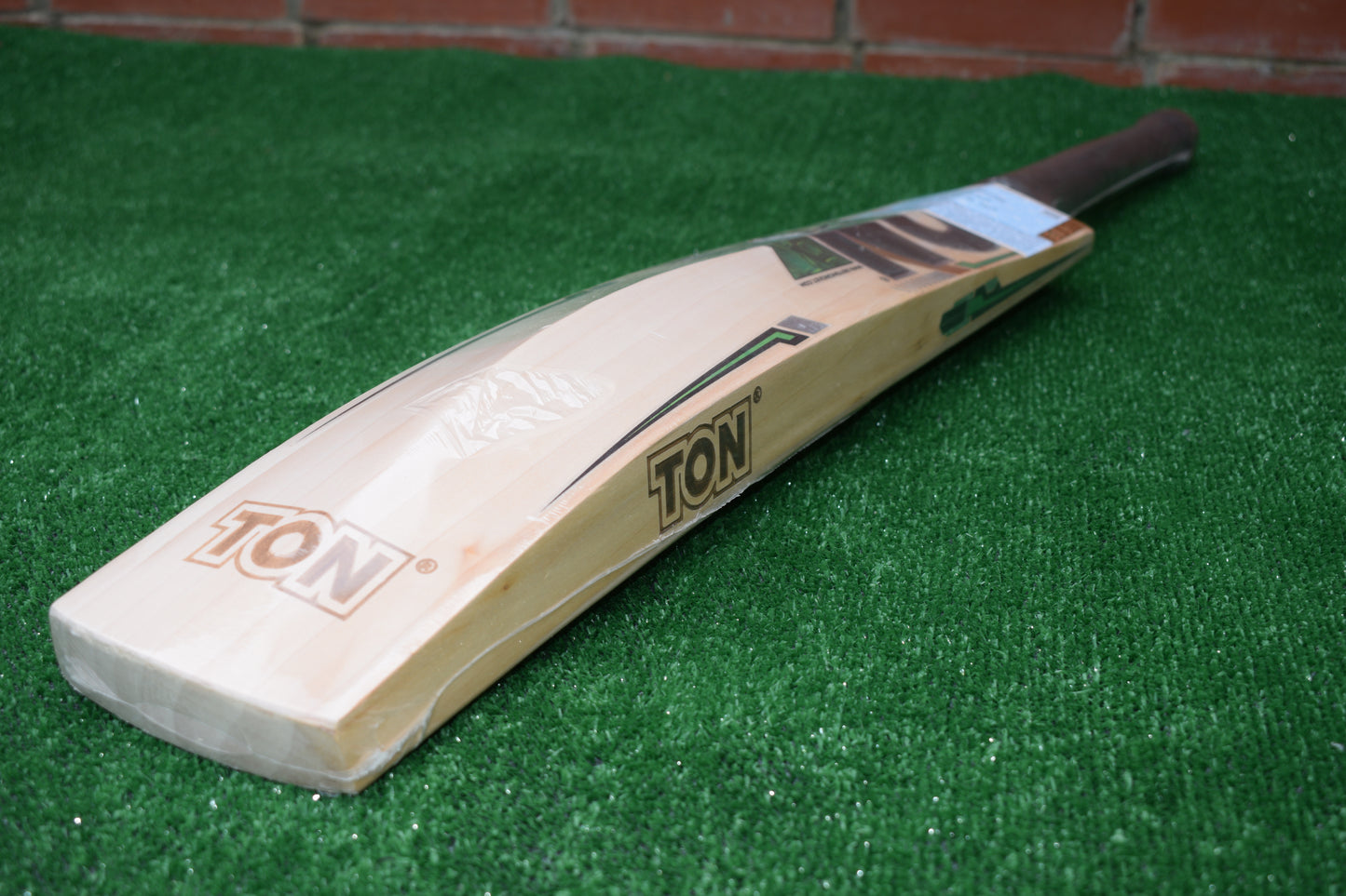 TON Power Plus English Willow Cricket Bat