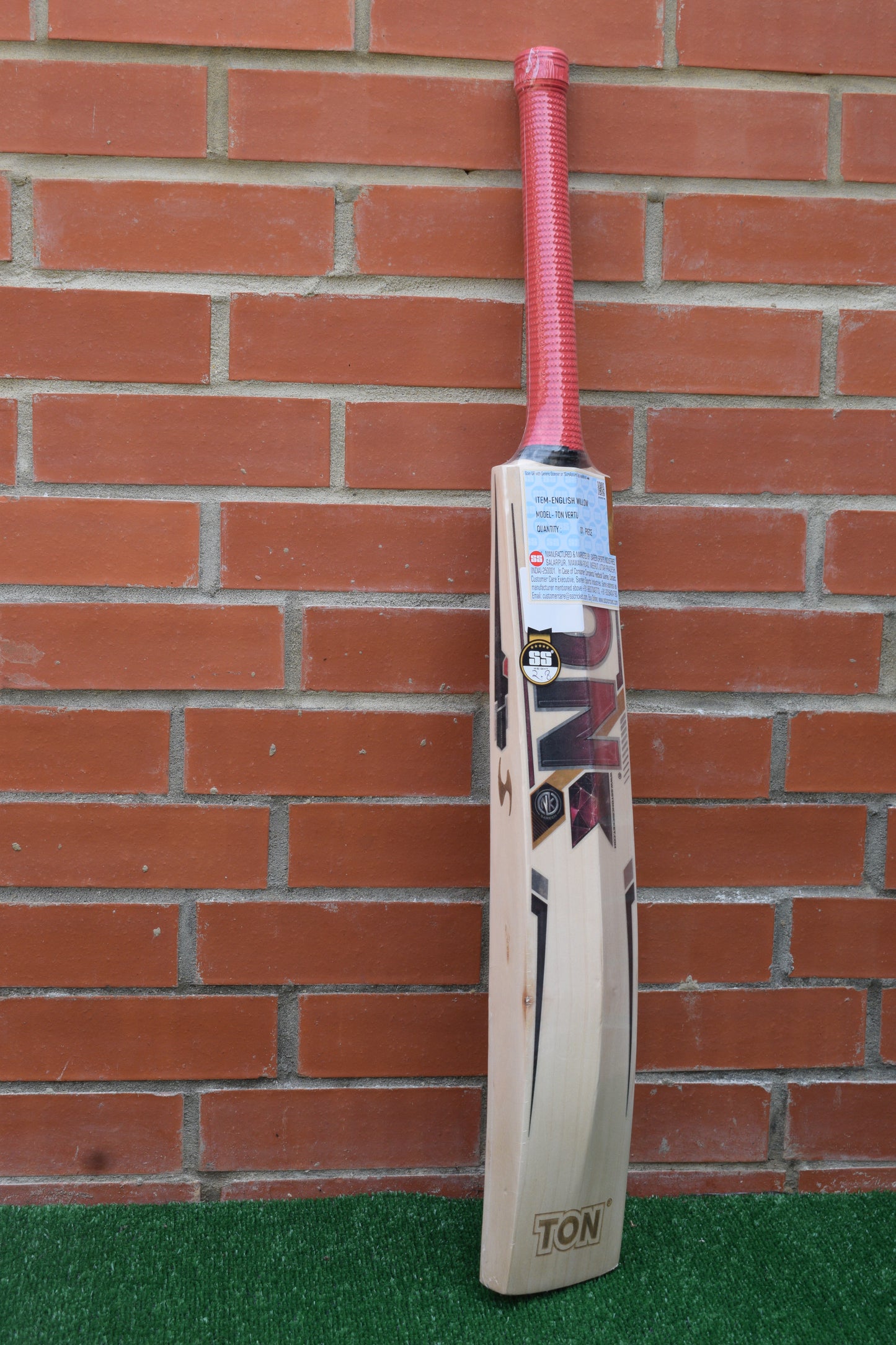 TON Vertu English Willow Cricket Bat