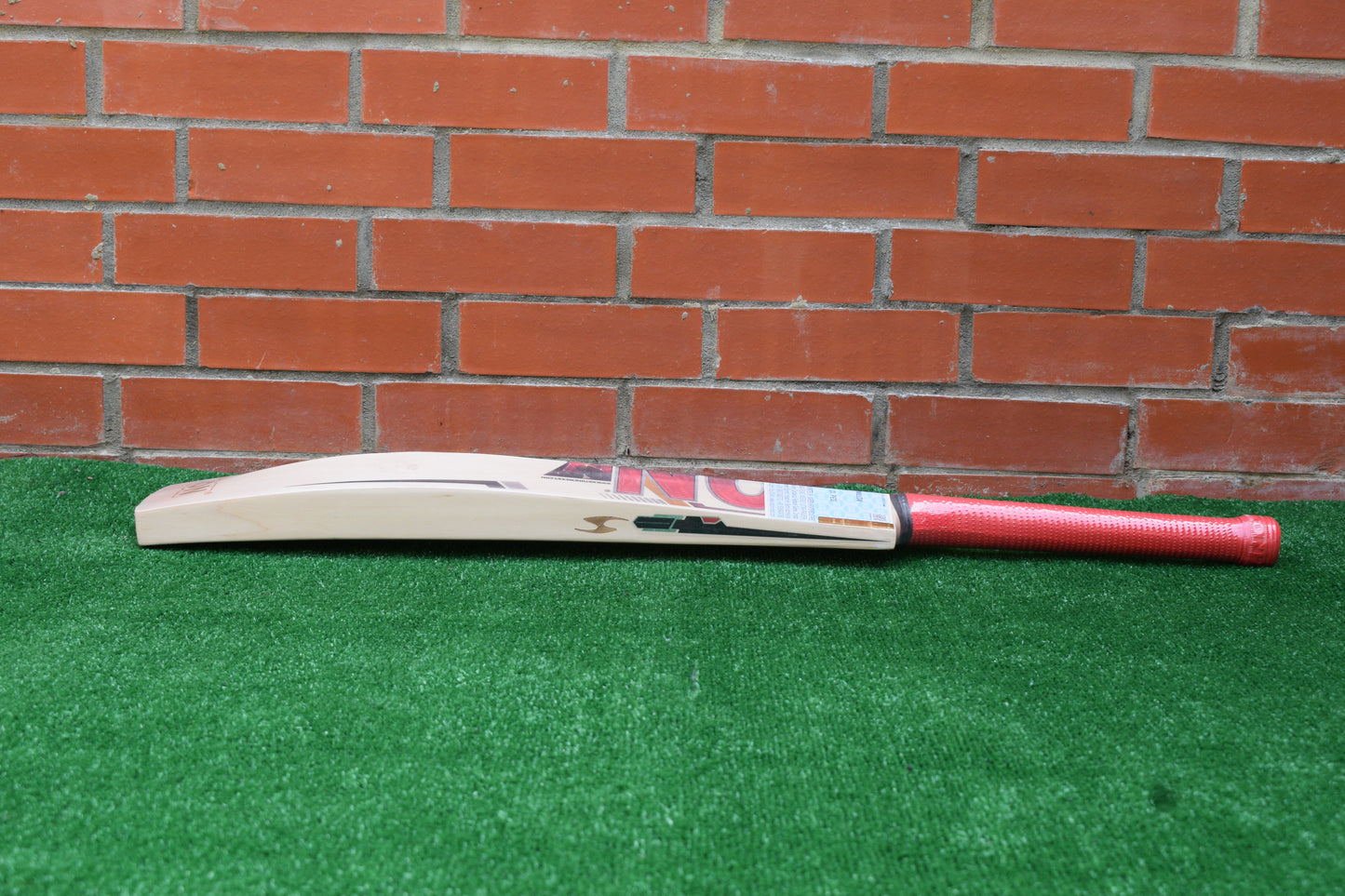 TON Vertu English Willow Cricket Bat