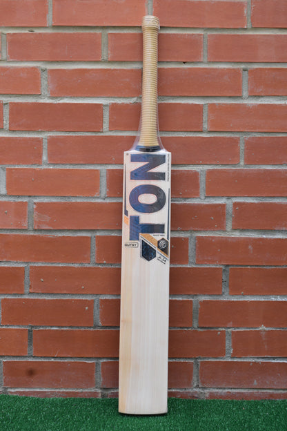 TON Gutsy English Willow Cricket Bat