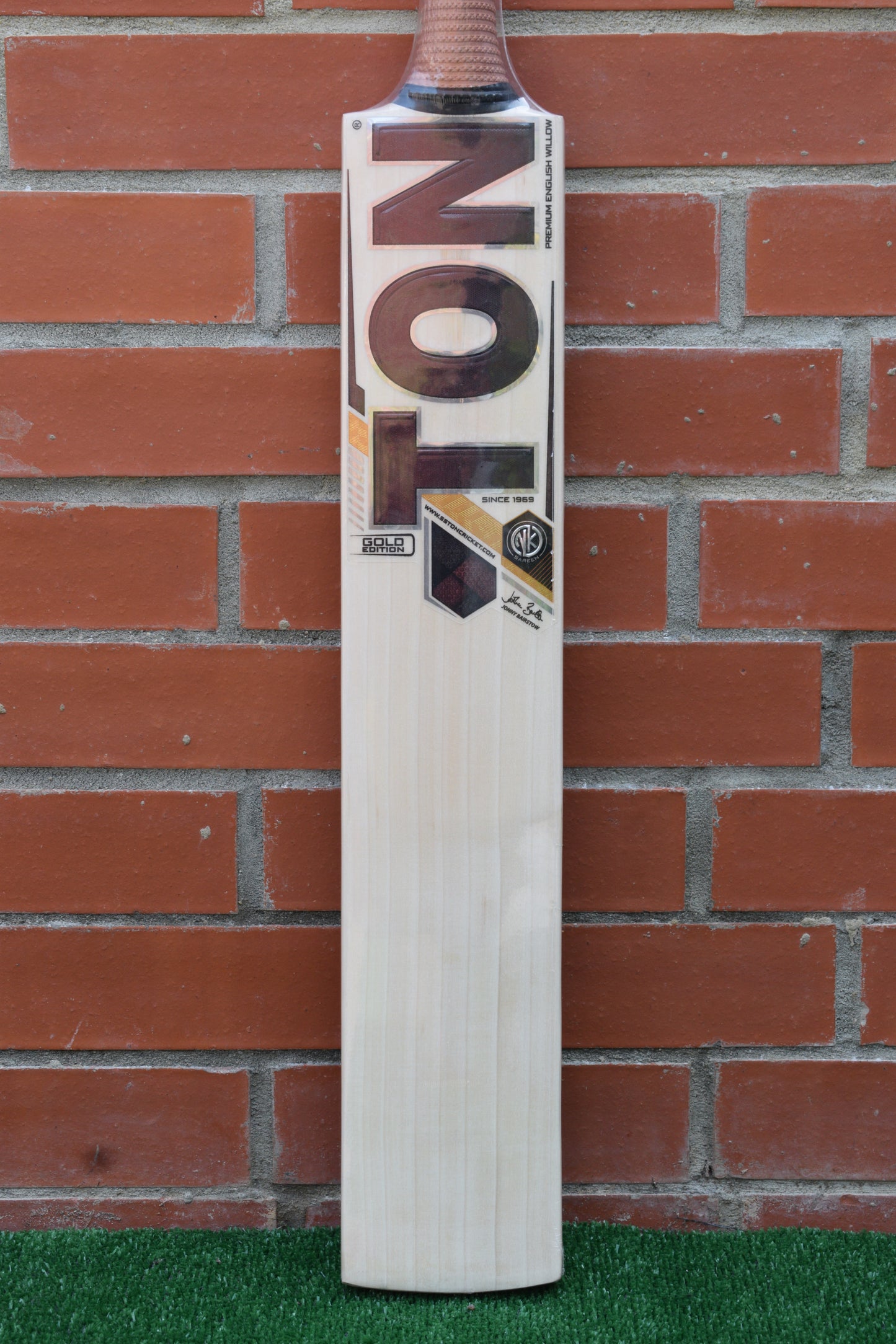 TON Gold Edition English Willow Cricket Bat